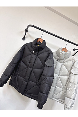 Moncler X Pharrell William 限定ークダウンジャケット