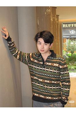 ロエベ オールウールのクリスマスグリーンニットセーター