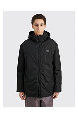 プラダスーパーコピー ミドル丈ナイロンフード付きダウンジャケット