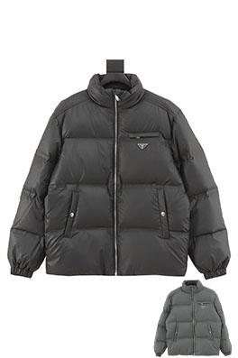 プラダ レザーエナメルロゴスタンドカラーダウンジャケット