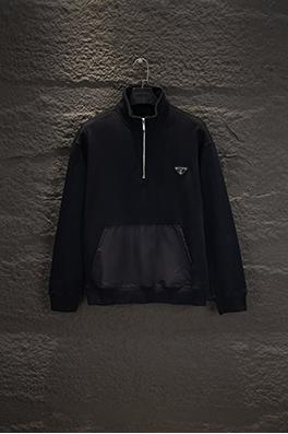プラダスーパーコピー ハーフジップオープンチェストスウェットシャツ
