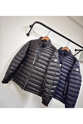 モンクレールコピー Arnique メンズショートダウンジャケット