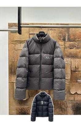 バレンシアガ Balenc1aga マイクロマーク刺繍ダウンジャケット