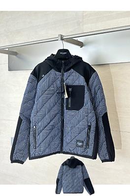 フェンディ 新しいナイロンダウンジャケット