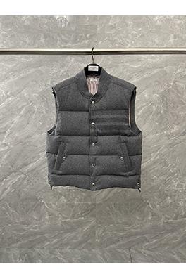 トムブラウン 新しいダウンベスト