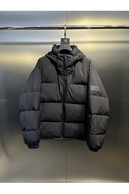 ルイヴィトン 新作エンボスダウンジャケット