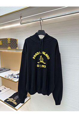 プラダ タオル刺繍ニットパーカー