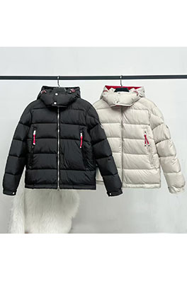 モンクレールスーパーコピー 取り外し可能なフード付きダウンジャケット