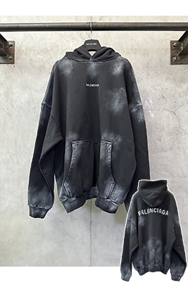 バレンシアガスーパーコピー ロゴ刺繍入り手描きグラフィティパーカー