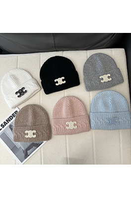 セリーヌスーパーコピー アンゴラウサギの毛の超ソフトなニット帽