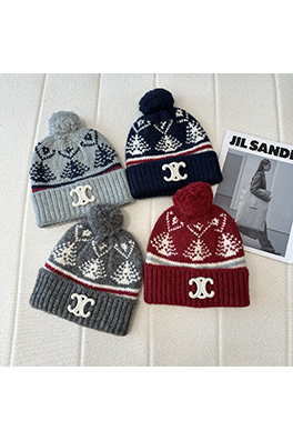 セリーヌコピー 新作ウール混ポンポンニット帽