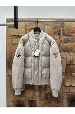 ディオール 張仔刺繍入り中綿ジャケット