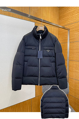 プラダ 秋冬スタンドカラーダウンジャケット