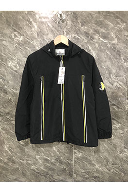 モンクレール 軽量フード付きジャケット