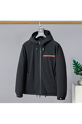 プラダ テープシール付き小三角形ダウンジャケット