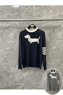 トムブラウン 新しいカラーブロックのプルオーバーパピーセーター