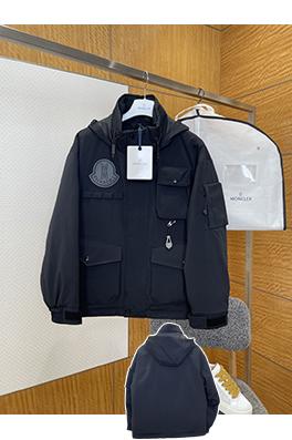 モンクレールスーパーコピー マルチポケットフード付き機能性ジャケット
