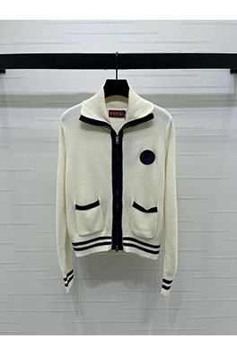 グッチ 新しいジップアップニットセーター