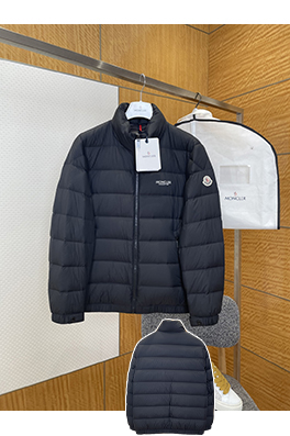 モンクレールスーパーコピー レタープリントロゴダウンジャケット