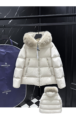 モンクレール Laichefur レディース フード付きショートAラインダウンジャケット