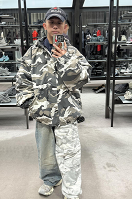 バレンシアガ Balenciaga カモフラージュスキーシリーズフライトジャケット