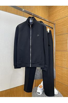 モンクレール スタンドカラーのジップアップトラックスーツ
