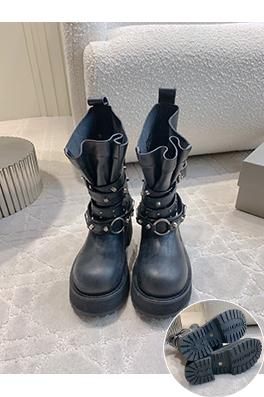 バレンシアガコピー Balenciaga クラシックでスタイリッシュなブーツ