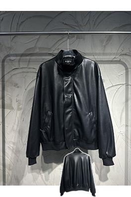 バレンシアガスーパーコピー レター刺繍スタンドカラーフライトレザージャケット