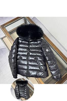 モンクレール レディースフォックスファーの襟が付いたクラシックなセレブスタイルのショートダウンジャケット