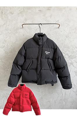 バレンシアガ Balenciaga 馬年限定刺繍ダウンジャケット