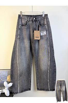 バーバリー ゆったりとしたワイドレッグストレートジーンズ