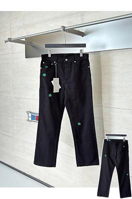 ディオール 四つ葉の刺繍入りコットンジーンズ
