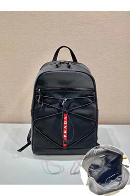 プラダ Linea Rossa サシリーズのバックパック