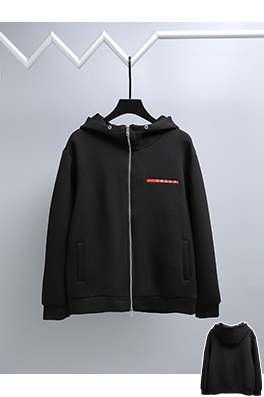 プラダスーパーコピー PRADA 赤いロゴパッチのジップアップフード付きジャケット
