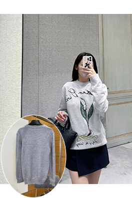 ディオール スズランの刺繍入りレターニットセーター