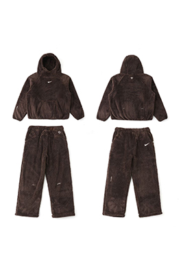 ナイキ Cardinal Stock Chalet コラボレーションパーカーセット