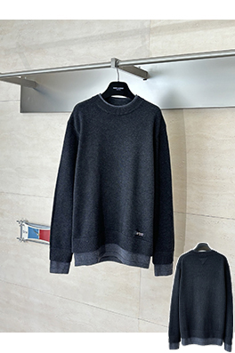 プラダ ホリデーコレクション カシミア＆ウールブレンド リブニット クルーネックセーター