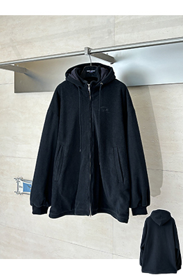 バレンシアガ Balenciaga 円形刺繍ツーウェイジッパーフード付きフリースジャケット