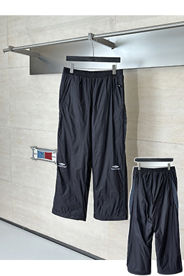 バレンシアガ BALENCIAGA SKIWEAR シリーズ 3B プリントフリース裏地スキーパンツ