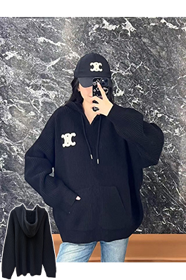 セリーヌ 刺繍ロゴニットパーカー