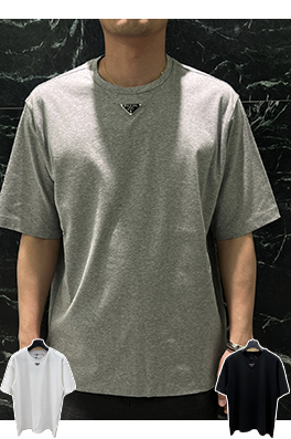 プラダ アイアントライアングルロゴ 半袖Tシャツ