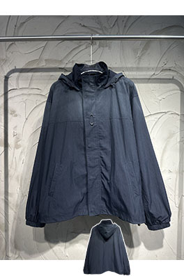 バレンシアガ Balenciaga 手描きのスプレーペイント刺繍りフード付きウィンドブレーカー