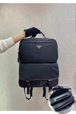 プラダスーパーコピー 新しい実用的なバックパック