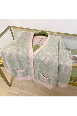 グッチ 新作モヘアニットカーディガン