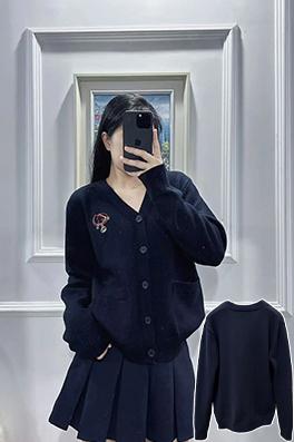 グッチ 新年のランタン刺繍ニットカーディガン