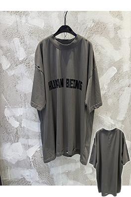 バレンシアガ human being プリント文字のダメージをしたイレギュラーヘムのシリーズ半袖Tシャツ