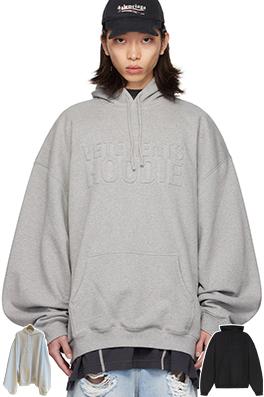 ヴェトモンコピー VETEMENTS 胸に文字がったアイロンげのフード付きスウェットシャツ