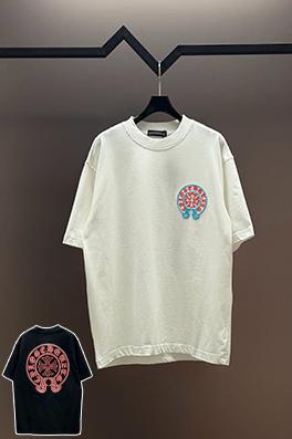 クロムハーツコピー フロントとバックにクラシックなロゴ刺繍がされた半袖Tシャツ