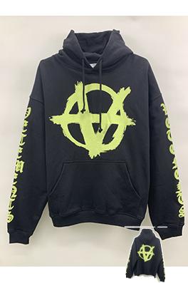 ヴェトモン VETEMENTS フロントバック袖アームにデジタルダイレクトプリントを施したフード付きスウェットシャツ