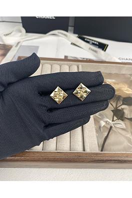 シャネルコピー レディースダイヤモンド型のダブルCスクエアレトロイヤリング